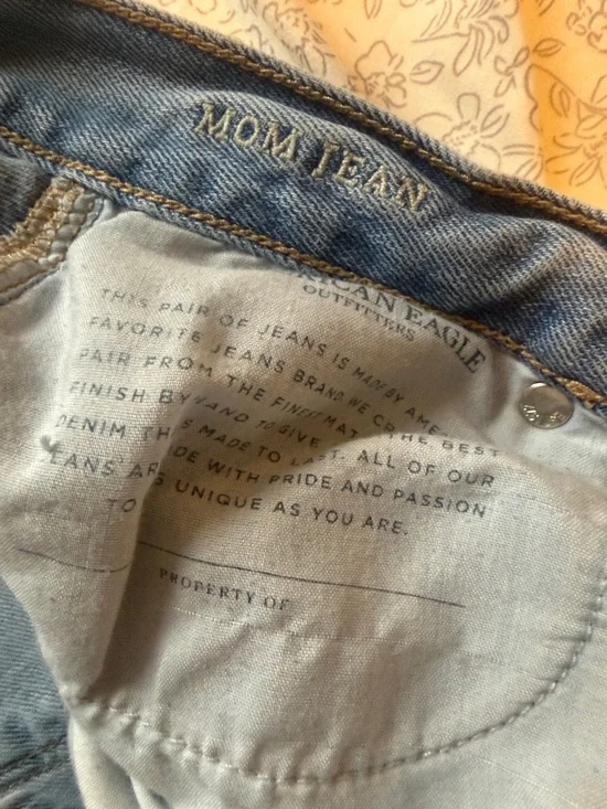 American Eagle Outfitters Light Blue Distressed Denim Mom Jeans - Picture 6 of 10